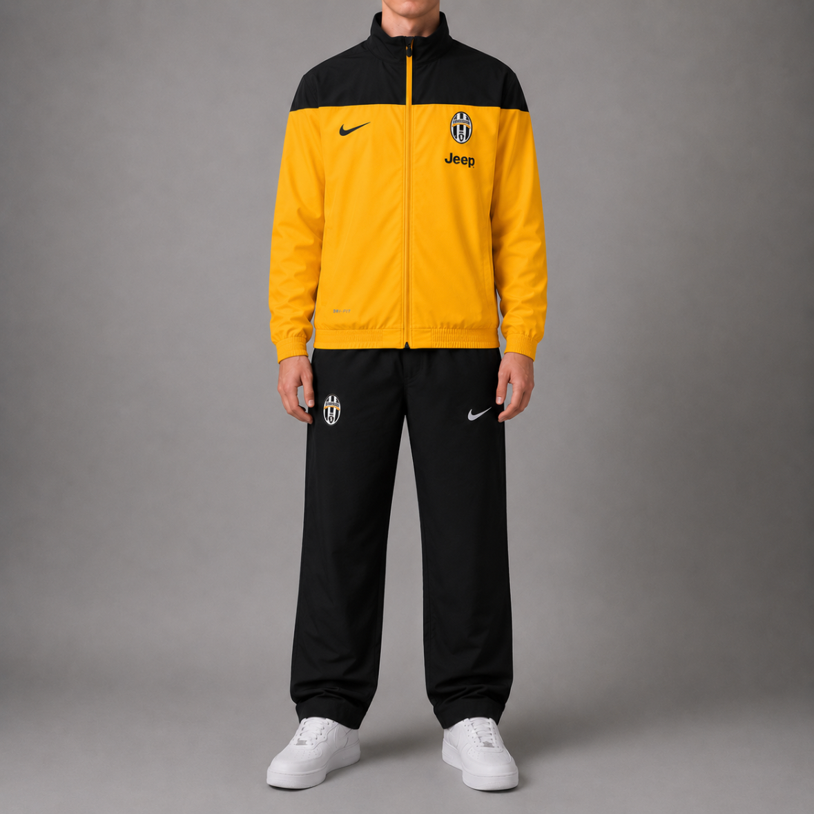 Nike Juventus Tracksuit (L)