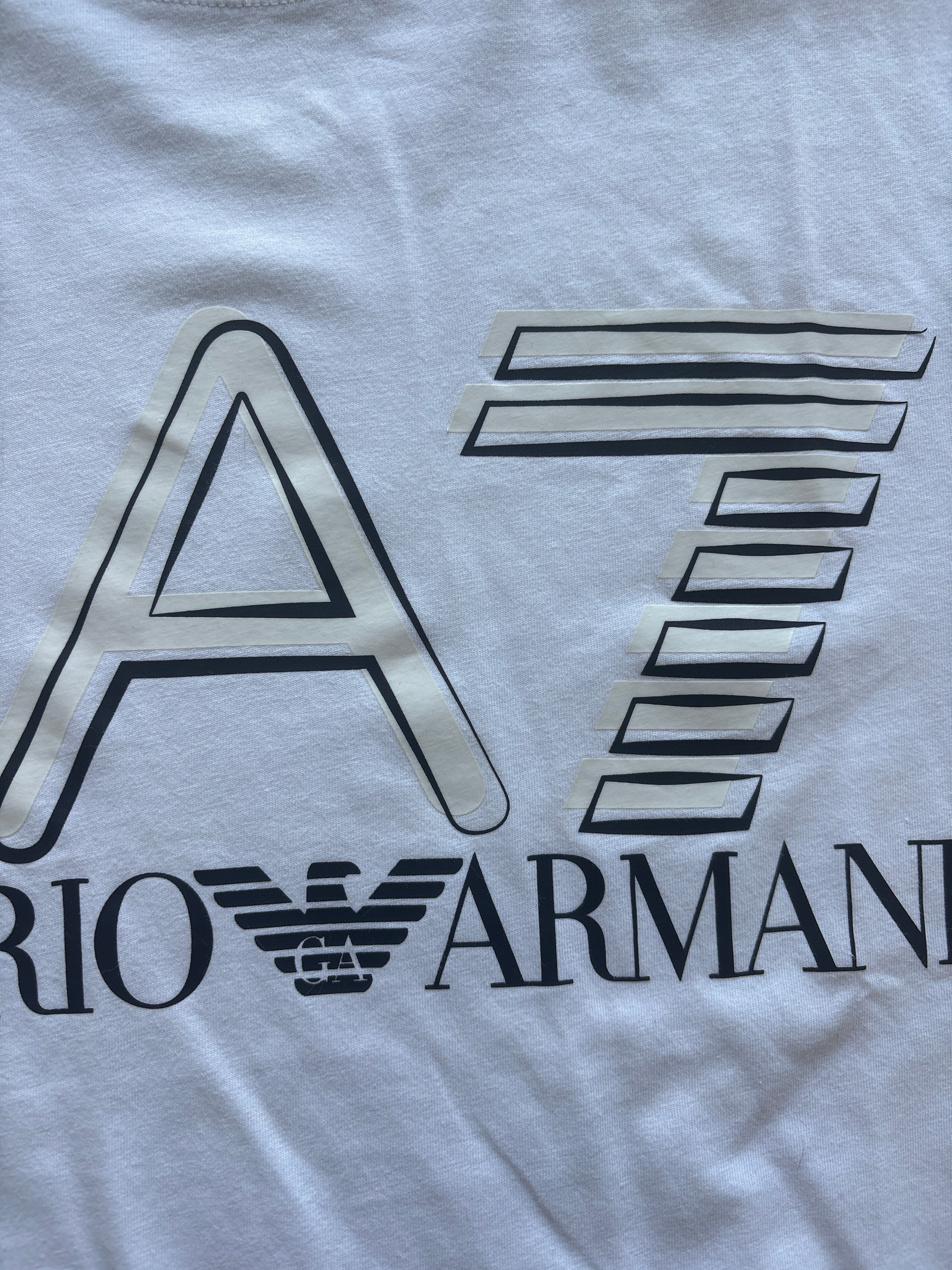 Armani T-Shirt (S)